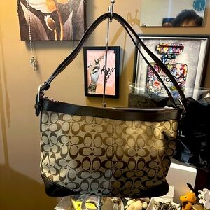 EUC - Coach Tote Bag with free wristlet